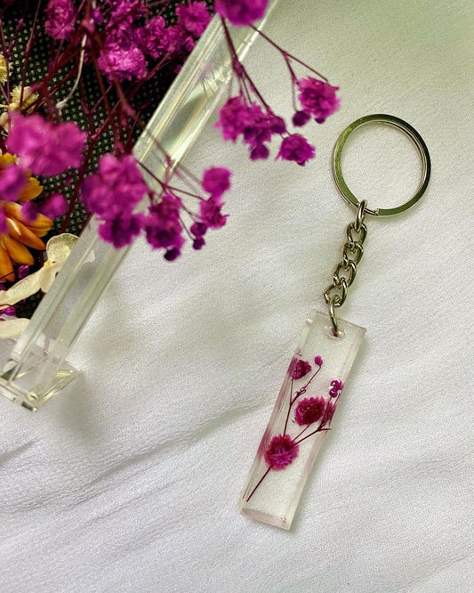 Pressed Flower Resin Keychain – Handmade Dried Flower Keyring