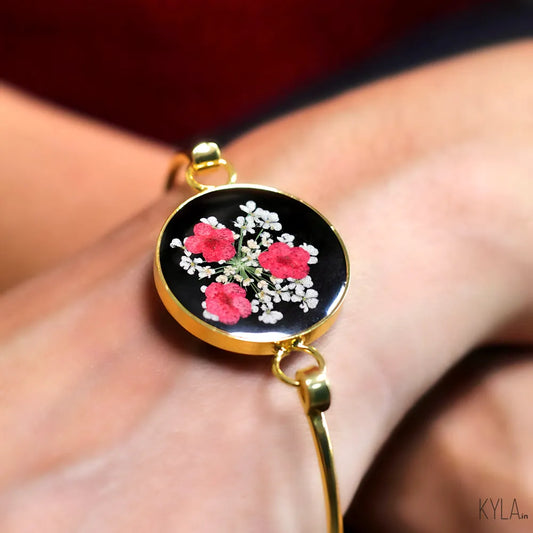 Real Red Flower Resin Bracelet – Gold Round Charm