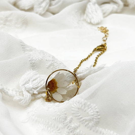 Gold Pressed Daisy Resin Bracelet (Round Floral Charm)