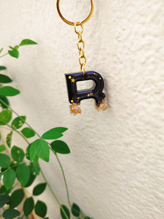 Customized Resin Keychain – Letter R Black & Gold Initial Keyring