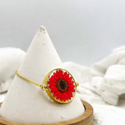 Real Red Daisy Resin Bracelet – Handmade Floral Gold Chain Bracelet for Women