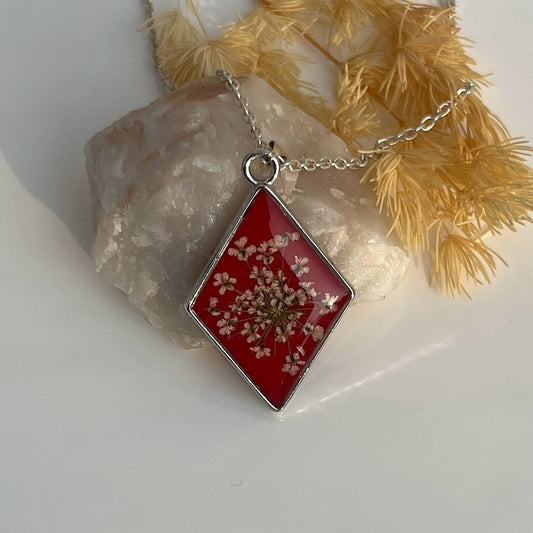 Diamond-Shaped Resin Necklace with Red Background & Dried Flower Pendant