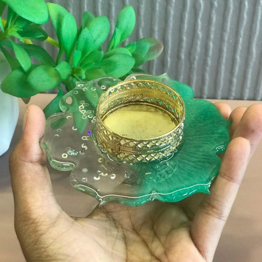 Pack-2 Green Resin Leaf Diya Holder with Golden Tealight Stand