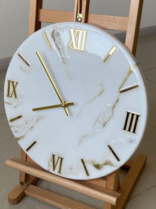 White & Gold Resin Wall Clock – Luxury Roman Numeral Epoxy Timepiece