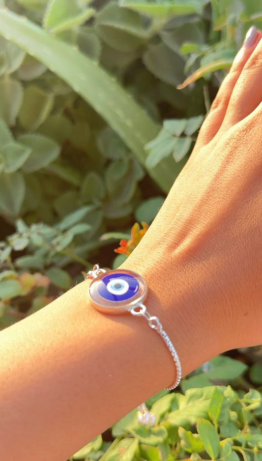 Elegant Evil Eye Adjustable Bracelet – Silver Tone Protection Charm