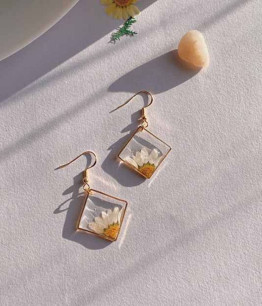 Square Resin Earrings with Real Daisy Flowers | Minimalist Floral Jewelry